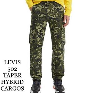 HP🎉NWT LEVIS 502 TAPER HYBRID CARGOS PANTS